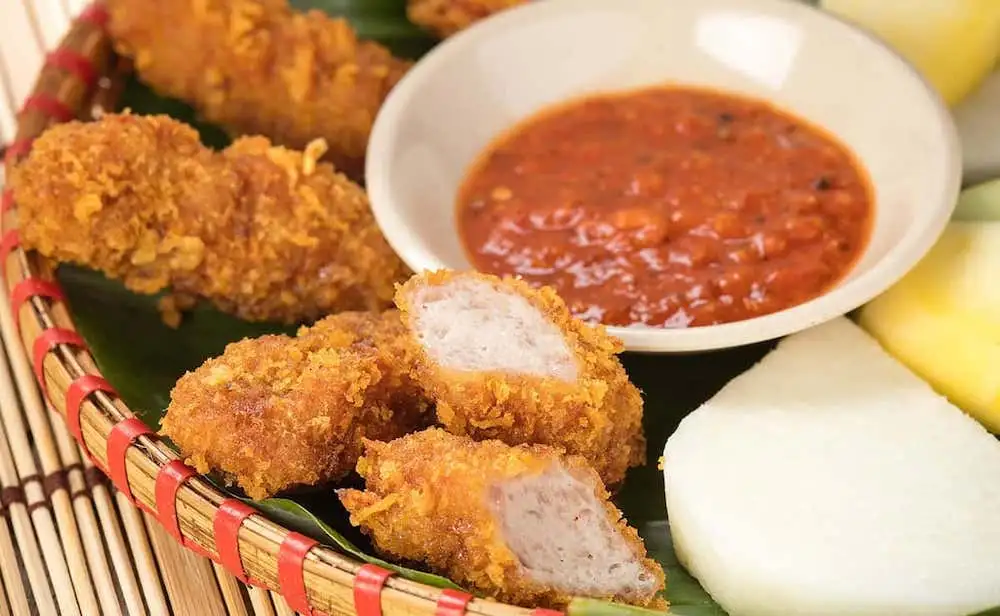 Quán Nem Chua Nướng Ngọc Lan - địa điểm ăn uống giá rẻ mà sinh viên Hà Nội ưa chuộng
