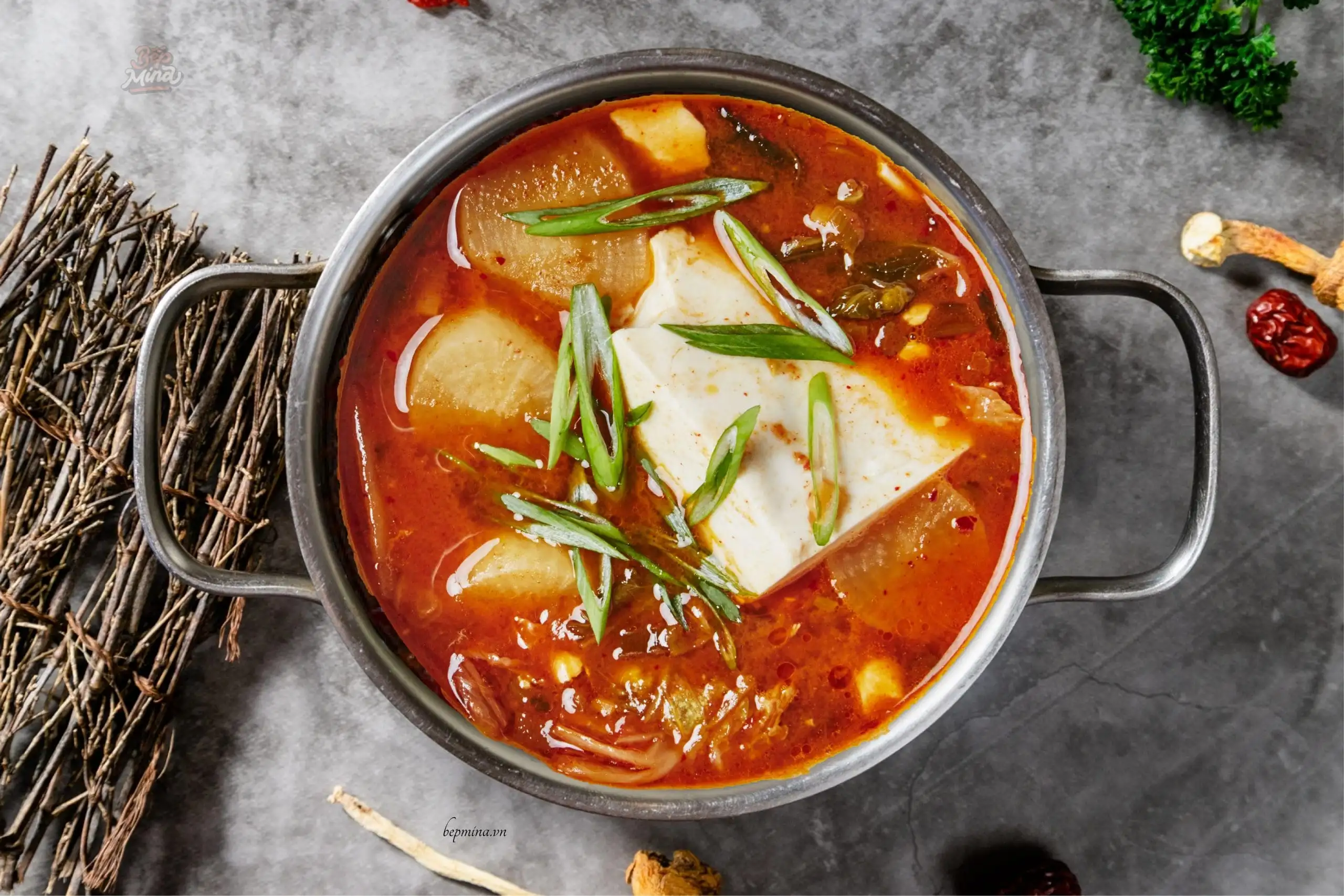 Canh kim chi là món ăn đặc trưng của Hàn Quốc